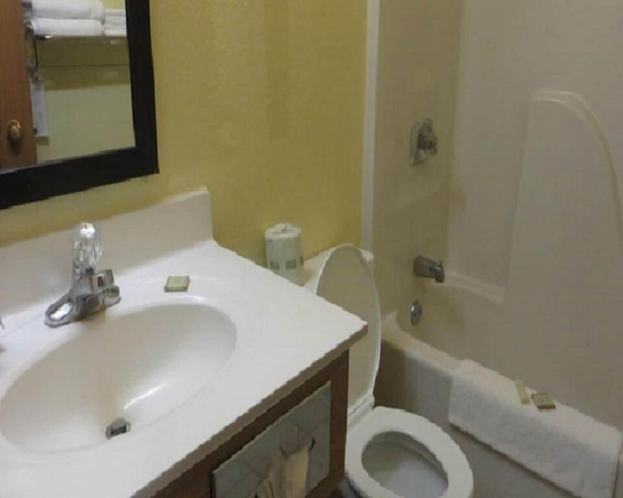 Rodeway Inn Florence - Cincinnati South Екстер'єр фото